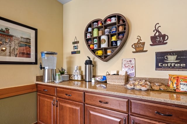 Rivaria-El-Camino-Interior Common Area-011